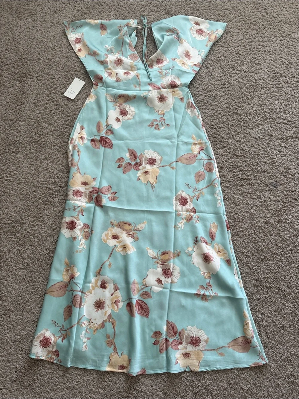 D167 NWT A New Day Empire Waist Flutter Sleeve Satin Maxi Dress - Size: Small